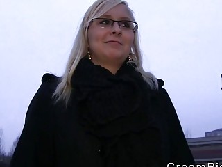 Blonde gets cunt creampie outdoor pov