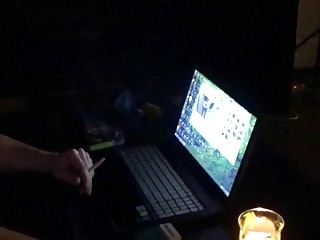 He stopped playing with his laptop to fuck his amateur chick