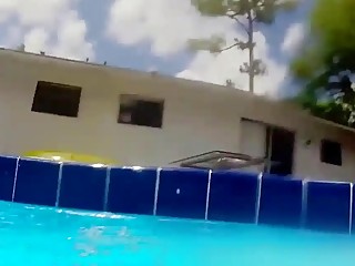 Amateur curvy babe sucks dick before she's nailed