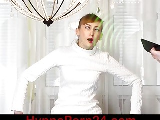 Mind controlling an amateur hottie and making her suck