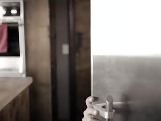 Brunette gets a carrot stuck in her tunnel